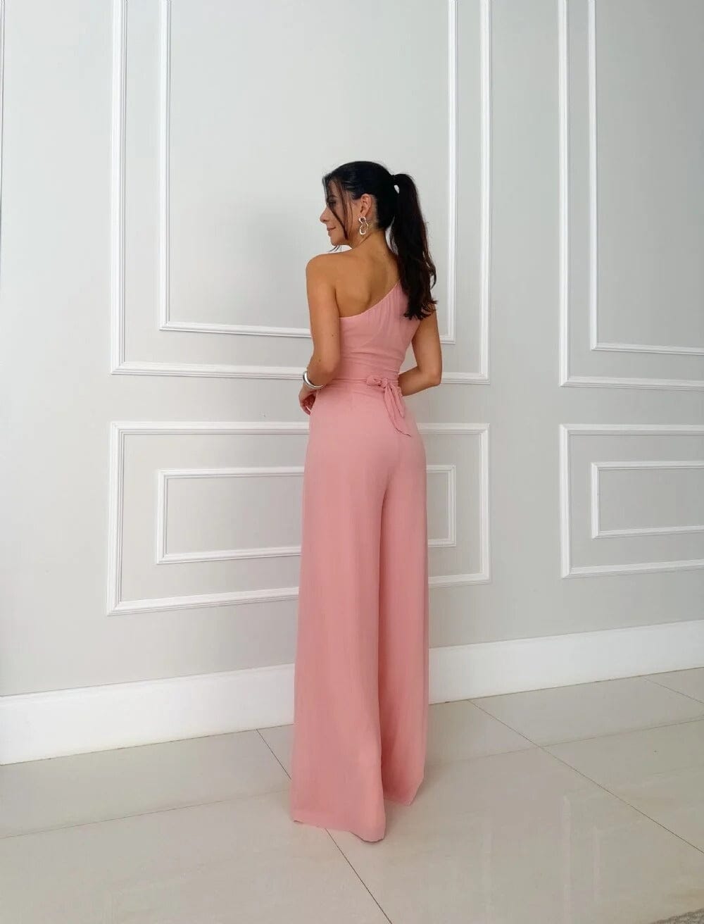 Macacão Glamour – Sofisticação e Estilo para Ocasiões Especiais Macacão Glamour MRL-055 Miralleve 